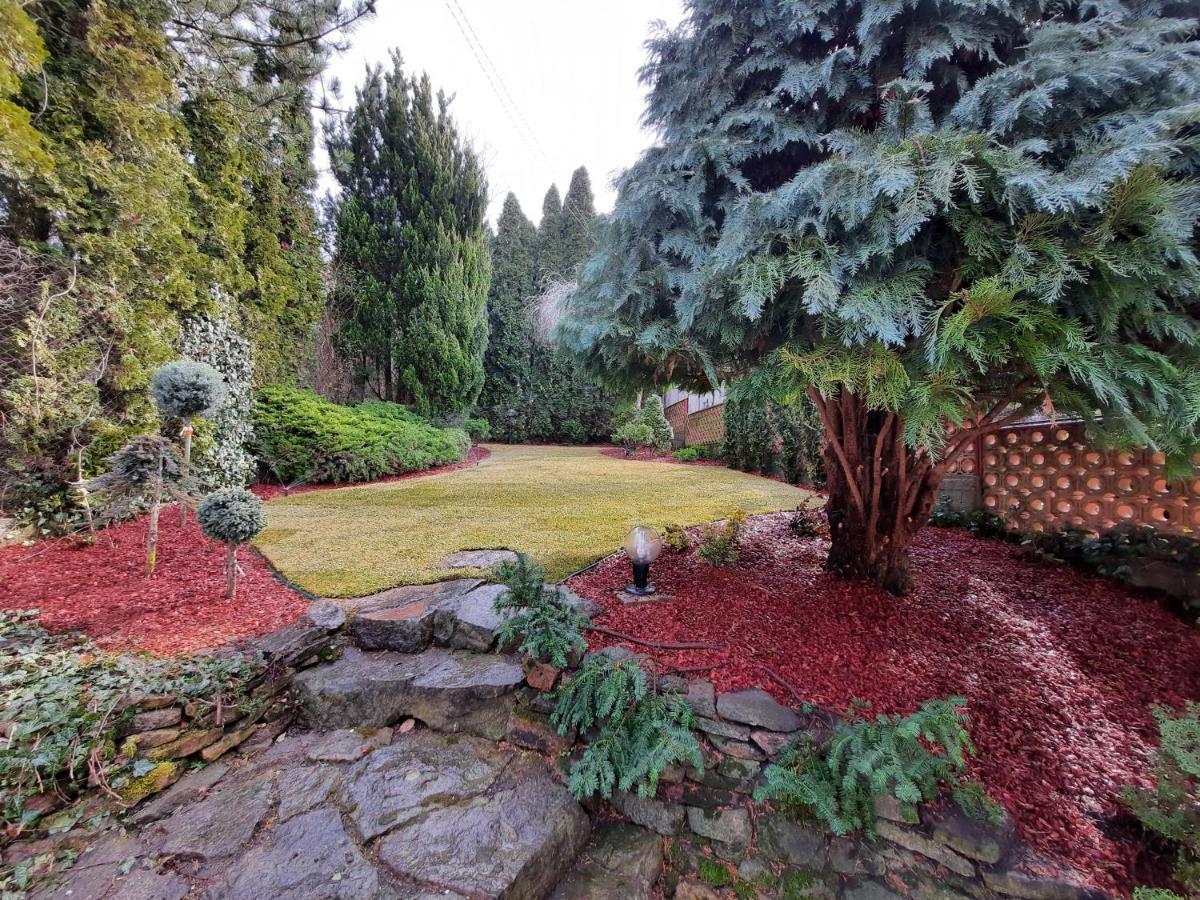 Cecey Vendeghaz Bed & Breakfast Eger Bagian luar foto