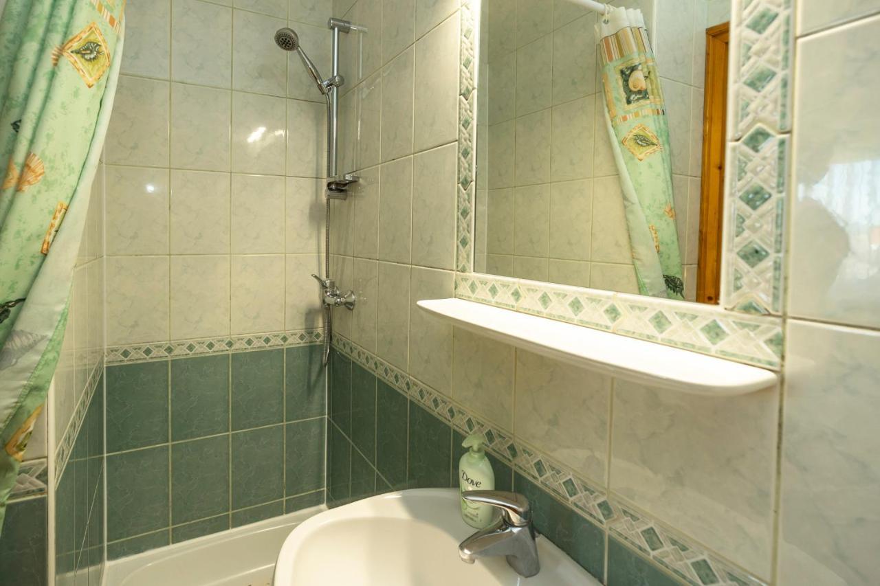Cecey Vendeghaz Bed & Breakfast Eger Bagian luar foto