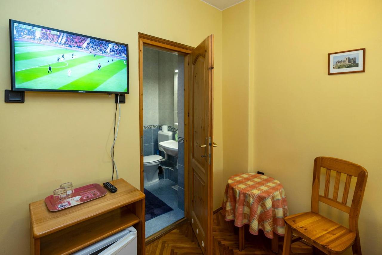 Cecey Vendeghaz Bed & Breakfast Eger Bagian luar foto