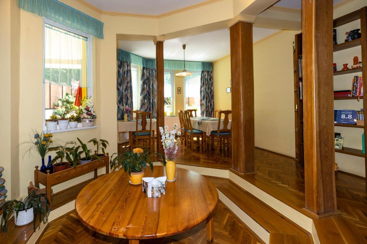 Cecey Vendeghaz Bed & Breakfast Eger Bagian luar foto