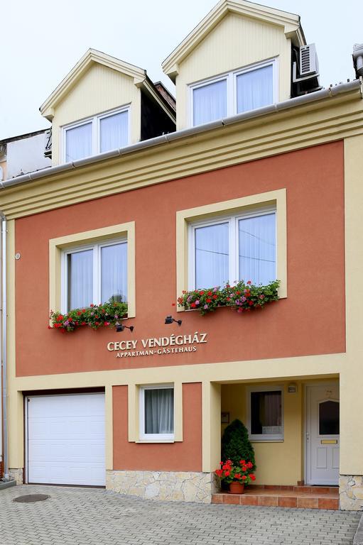 Cecey Vendeghaz Bed & Breakfast Eger Bagian luar foto