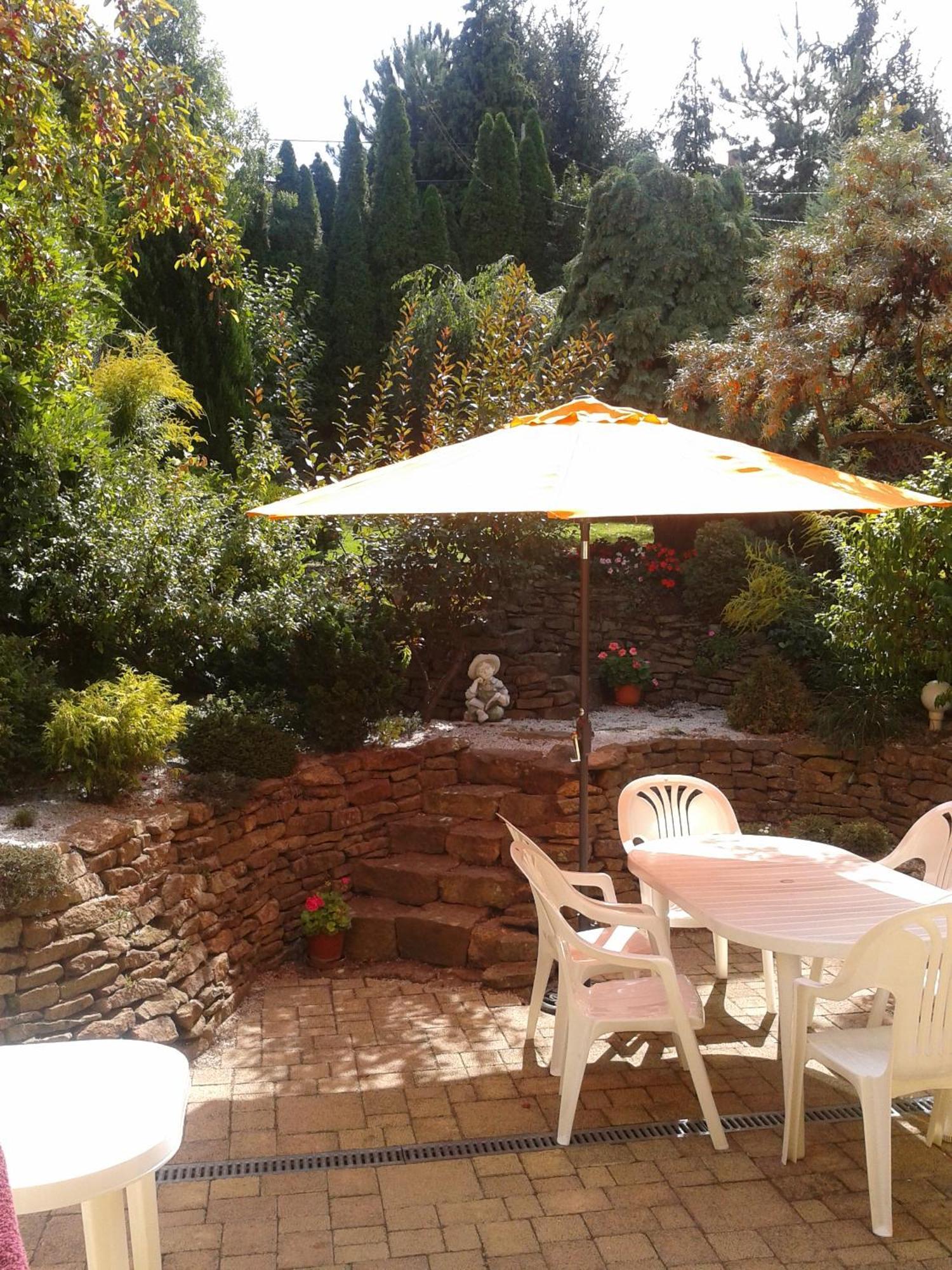 Cecey Vendeghaz Bed & Breakfast Eger Bagian luar foto